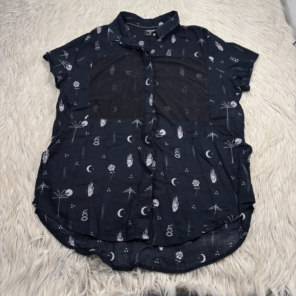 Hurley Tops - Hurley Women's XL Black Mystic Print Wilson Mesh Port SS Button Down Shirt